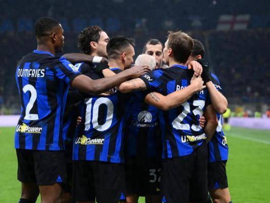 意甲：卡利亚里 VS 佛罗伦萨